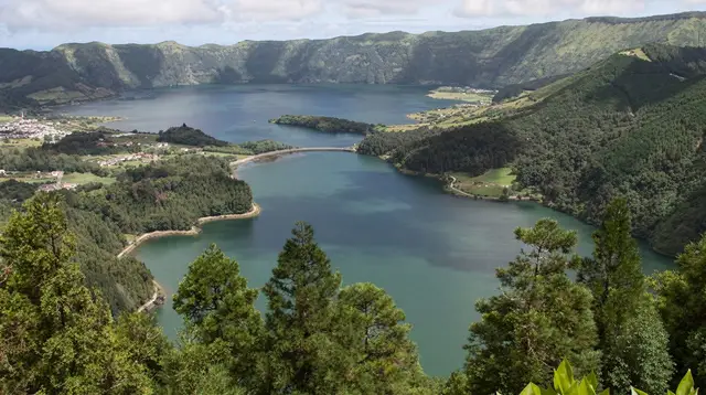 Sete Cidades Crater Trails: Rim Hikes, Viewpoints and Timings